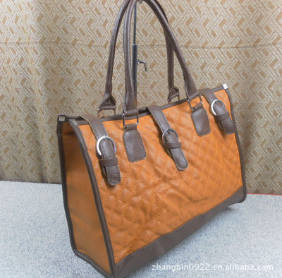 保定白溝東振箱包銷售處 專業提供時尚休閑包，質量與價格兼得